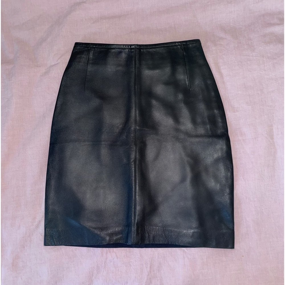black pencil skirt in leather from Italy